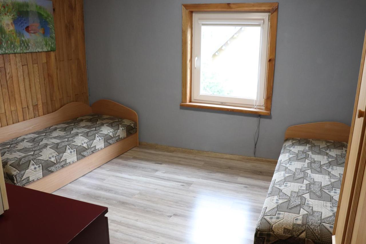Nakvyne Apgyvendinimo Paslaugos Daivos Nakvynes Namai Hostel Birzai ภายนอก รูปภาพ